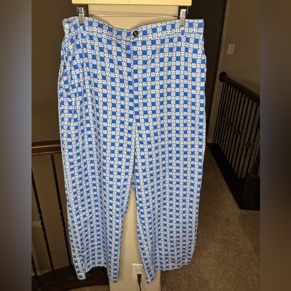 Wild Fable Woman’s Blue and White Patterned NWT Size XXL 100% Cotton Spring 70s